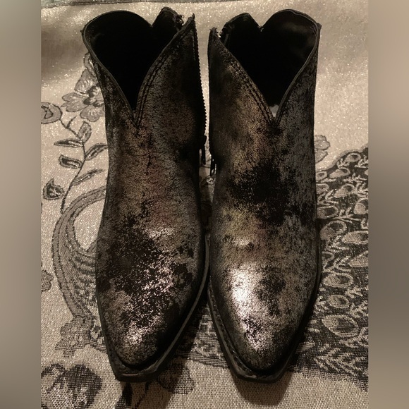 LIBERTY Black Shoes - Liberty Black Women’s Booties Size 8.5 All Leather